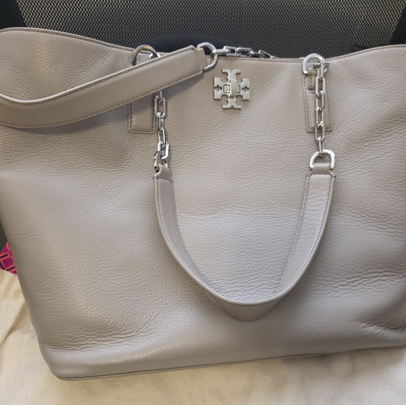 Tory Burch Handbags - Tory Burch Mercer Tote
